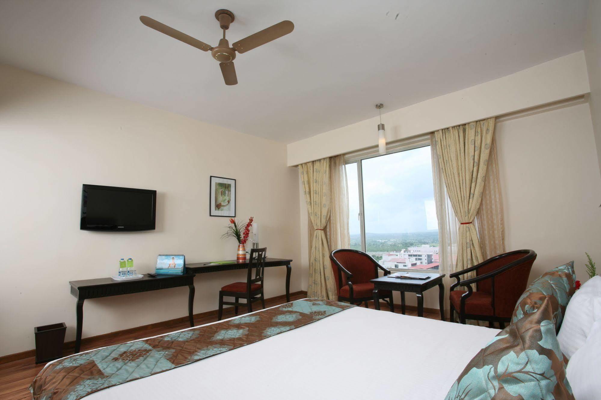 Oh Biz Premier At Leonia Hotel Hyderabad Ngoại thất bức ảnh