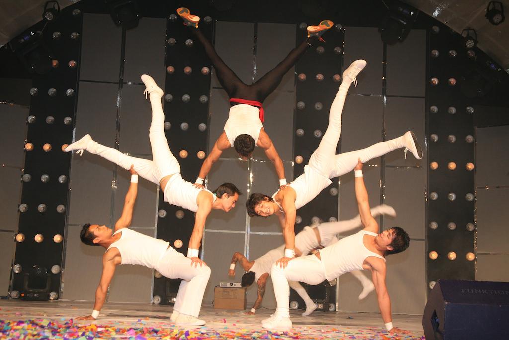 Oh Biz Premier At Leonia Hotel Hyderabad Ngoại thất bức ảnh